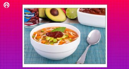 Receta del original caldo tlalpeño al estilo Chepina Peralta; un platillo delicioso con pocas calorías