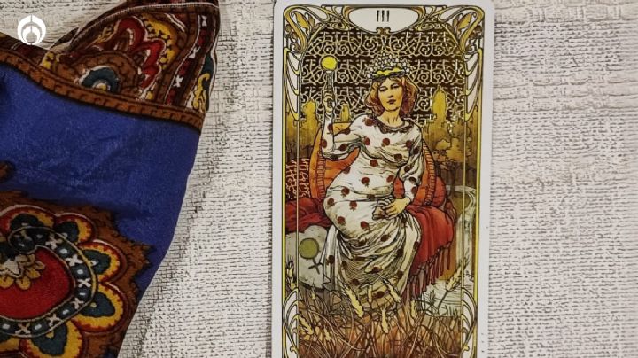 ¿Qué significa si me sale la carta de La Emperatriz en la lectura de Tarot?