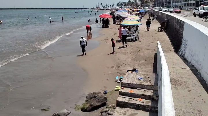 Semana Santa: 'aironazos' no frenan vacaciones; turistas disfrutan de playas de Boca del Río