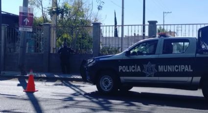 Balean guardias privados a presunto ladrón en el Marqués; lesionado está grave