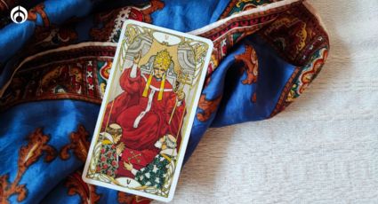 ¿Qué significa si me sale la carta de El Sumo Sacerdote en la lectura de Tarot?