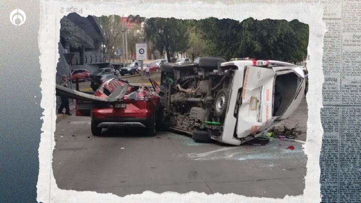 Combi 'vuela' y cae sobre auto en Periférico Norte; hay un par de lesionados