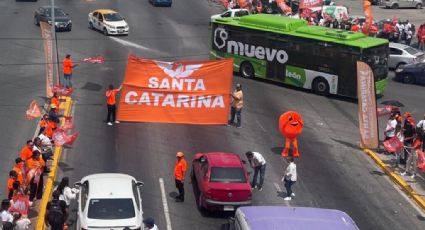 Invade 'ola naranja' a Santa Catarina en Nuevo León