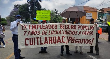 Extrabajadores cerraron calles del centro histórico de Xalapa