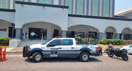 Hallan a estudiante muerto y con marcas de violencia en azotea de una plaza en Boca del Río