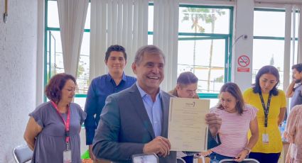 José Luis Urióstegui recibe su constancia de mayoría como alcalde reelecto de Cuernavaca