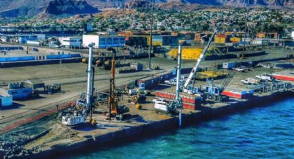 Puerto de Guaymas 'revive' con primer embarque de vehículos Ford desde Sonora