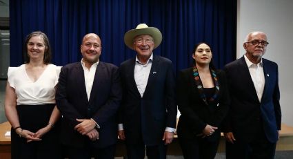 Enrique Alfaro asiste a recorrido en la nueva sede del Consulado de EU en Guadalajara