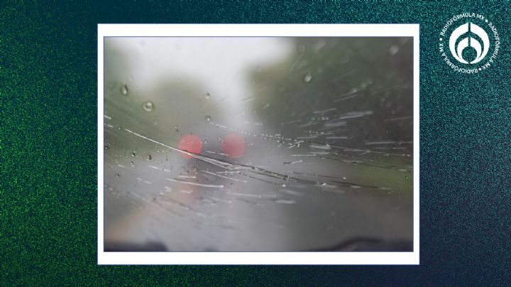 El truco con una papa para repeler el agua de lluvia en los vidrios del auto