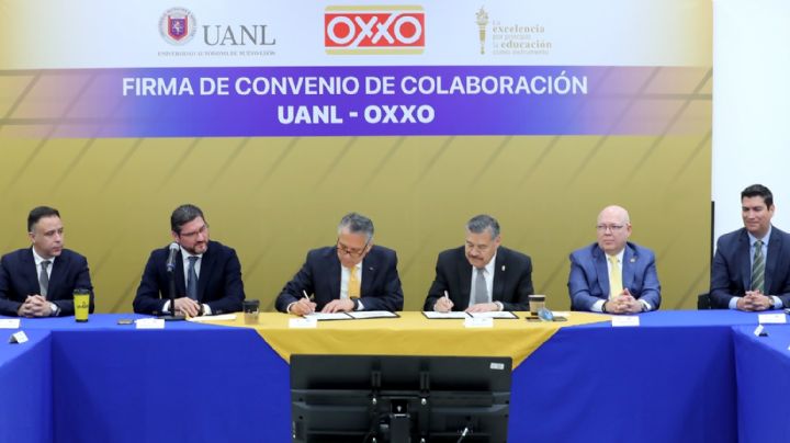 UANL y OXXO firman convenio de colaboración para impulsar a los universitarios