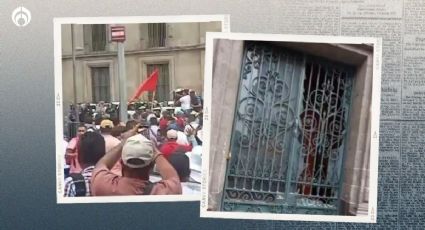 'Portazo’ en Palacio Nacional: (VIDEO) Maestros de la CNTE rompen vidrios de puerta del recinto