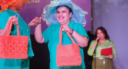 Artistas con discapacidad visual lucen sus diseños en desfile de moda en Tamaulipas