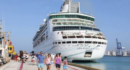 Desembarca el famoso crucero 'Grandeur of the Seas' por primera vez en Yucatán