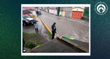 Hombre muere ahogado tras quedar atrapado en un desagüe en Tlalnepantla