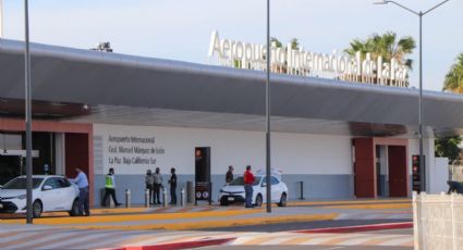 Aeropuerto de La Paz retoma rutas internacionales con vuelo a Los Ángeles