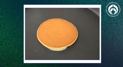 El truco poco conocido para que los hot cakes te queden como de comercial