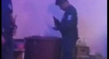 (VIDEO) Exhiben a policía municipal echando la 'caguamita' en bar de Veracruz