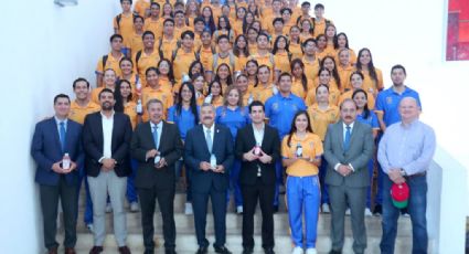 UANL firma convenio con marca de bebida hidratante para impulsar deporte