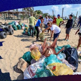 'Pesca basura', el concurso que ha ayudado a limpiar playa de Acapulco