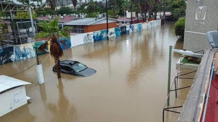 Tras inundaciones por 'Ileana' buscarán reubicar clínica IMSS en Los Cabos