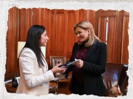 Maru Campos celebra llegada de Nadia Zenteno; científica se integra al gobierno de Chihuahua