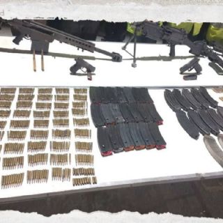 Confiscan arsenal de armas en NL; capturan a 27, entre ellos 7 menores