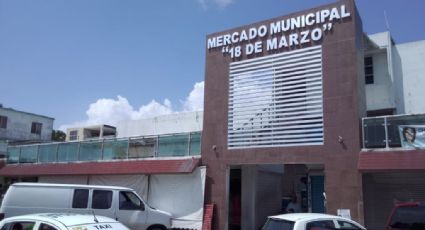 Mujer 'chantajea' a comerciantes con engaños en mercado de Ciudad Madero