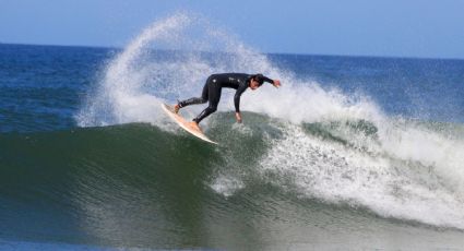 Muere surfista en playa Miramar: anuncian medidas para regular deportes acuáticos