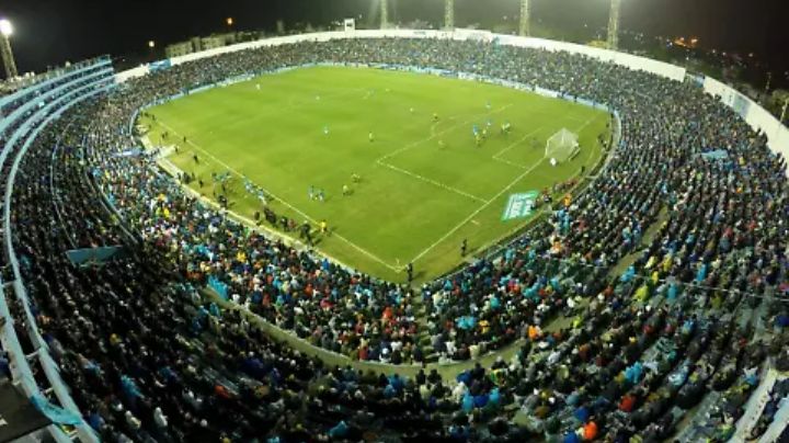 Vetan a aficionado de la Jaiba Brava por agredir a niño en el estadio Tamaulipas (VIDEO)