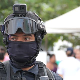 Refuerzan transparencia a policías de Cancún: prohibido usar pasamontañas