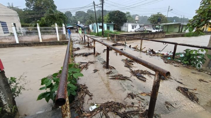 Se desborda río Nexmegata en Moloacán, Veracruz; caminos y puentes fueron dañados